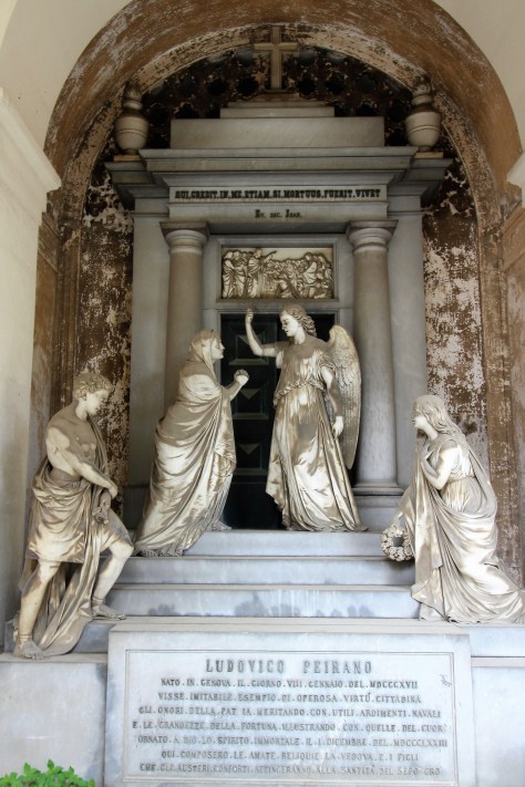 tomba peirano (2)