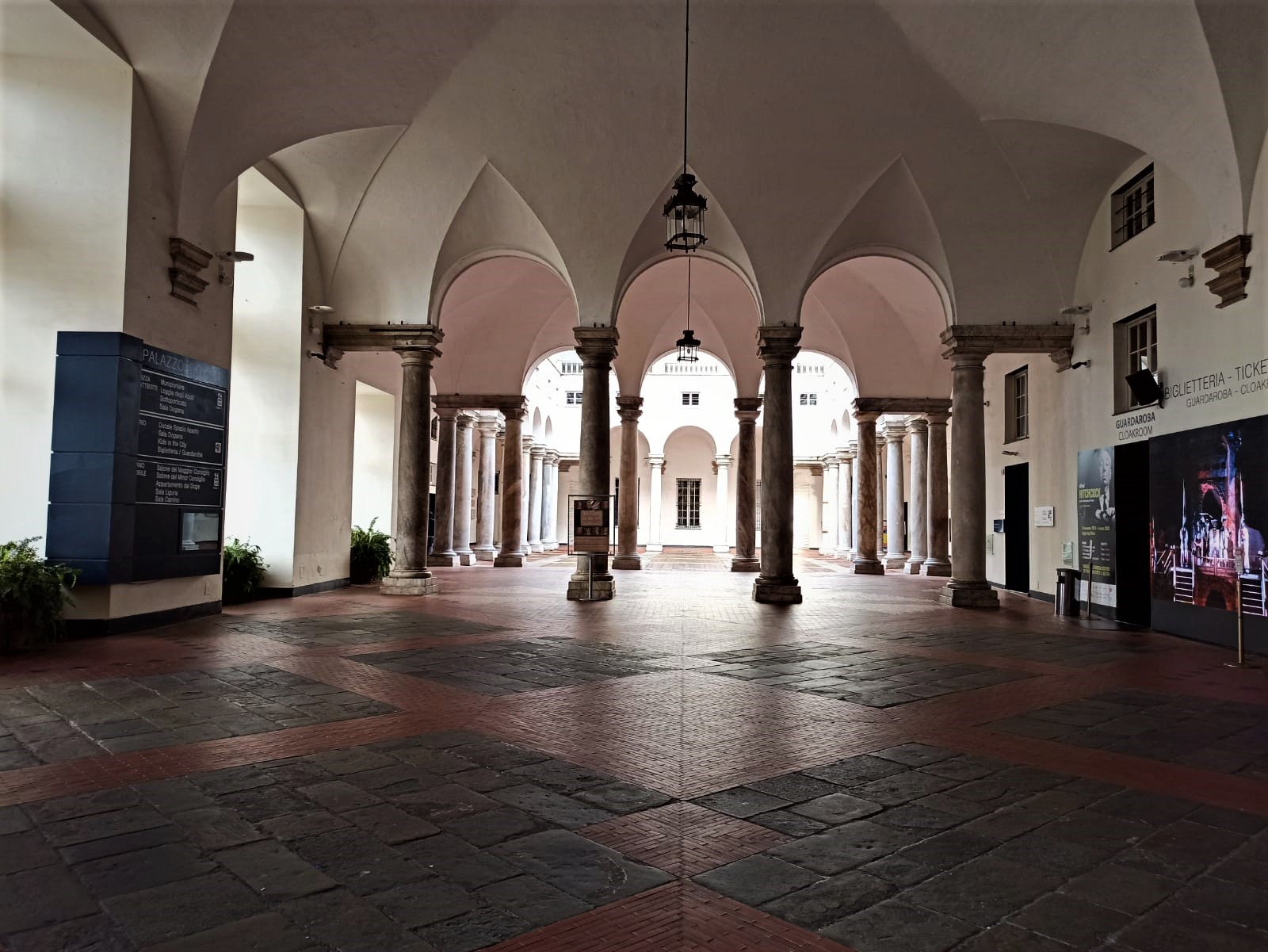 atrio palazzo ducale